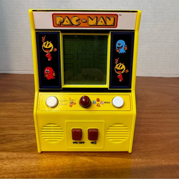 Pac-Man 2016 Retro Mini Arcade Machine Bandai Namco #09521 Tested Works - Picture 1 of 7